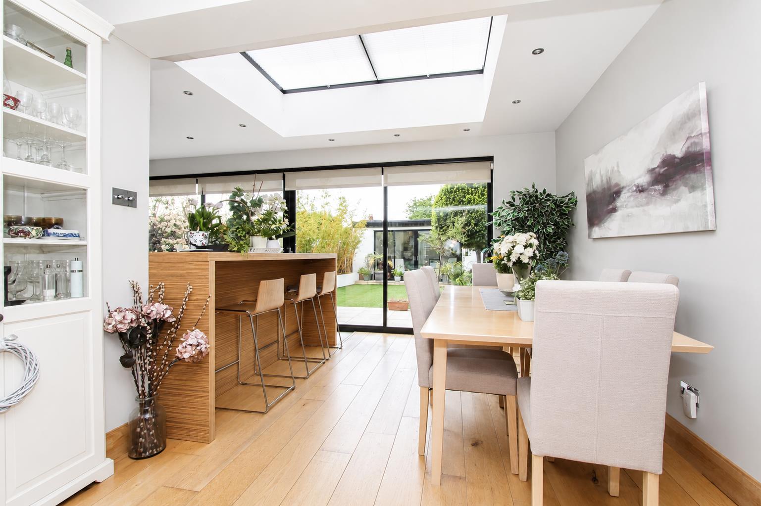 4 bed property in Gassiot Way, Sutton